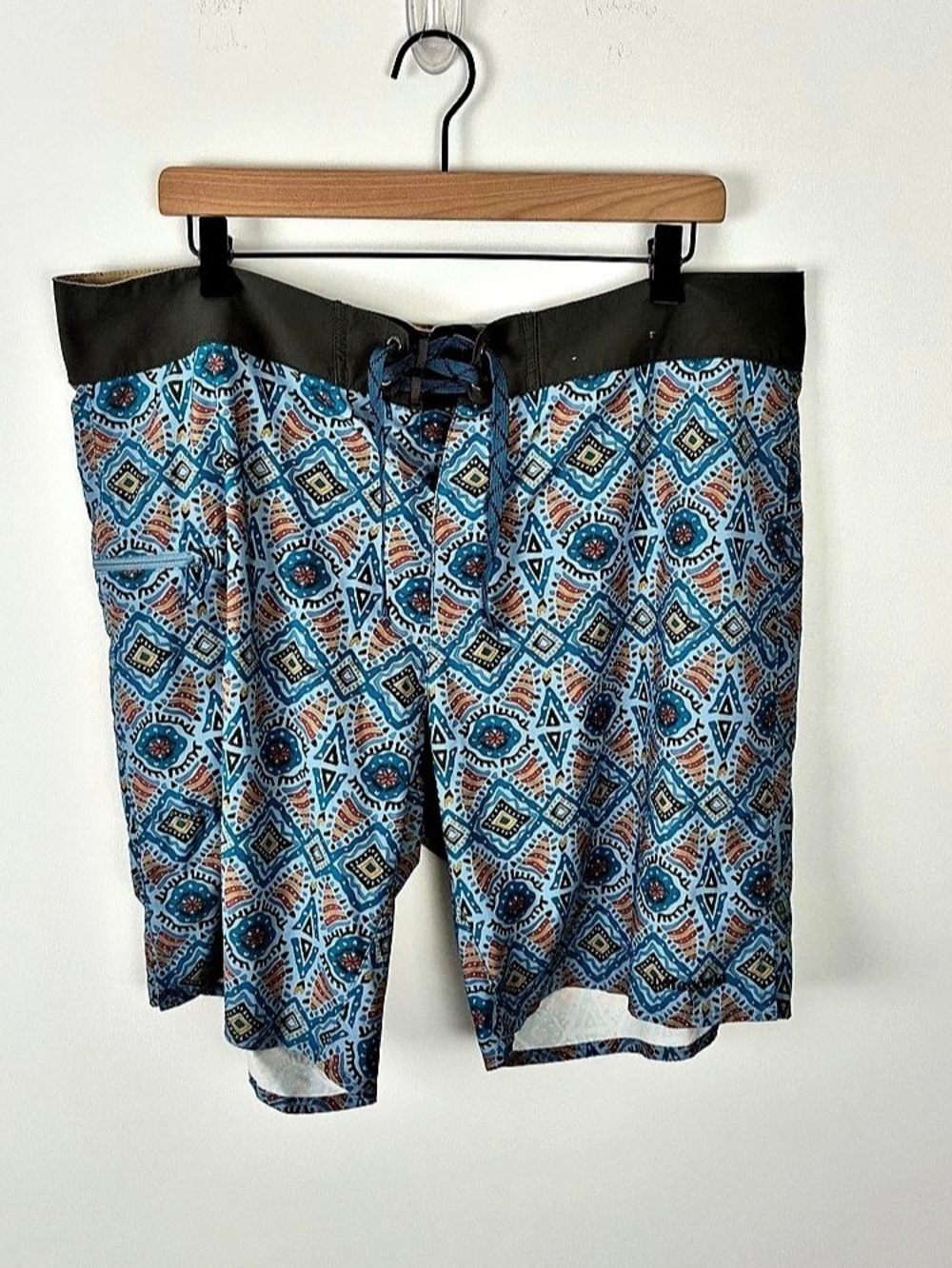 Patagonia Men's Stretch Planning Boardshorts Geometric Outdoors Swim 38